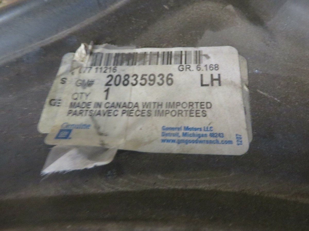 OEM # 20835936 # 23354433 GM GENUINE OEM new BALL JOINT + LOWER 