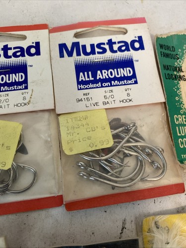 Lot Of Vintage 90’s Fishing Lures Jigs Hooks Tackle Swivels - Picture 9 of 10