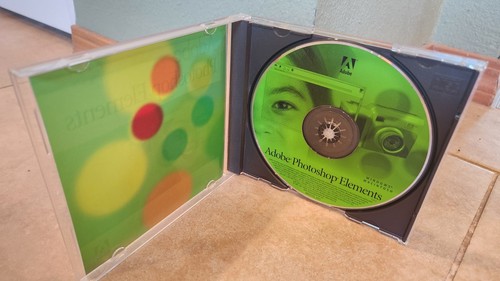 Adobe Photoshop Elements PC Mac cd 2001 w/key - 第 2/2 張圖片