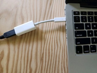 Apple A1463 Thunderbolt to FireWire Adapter Genuine Original 1394 FireWire 800