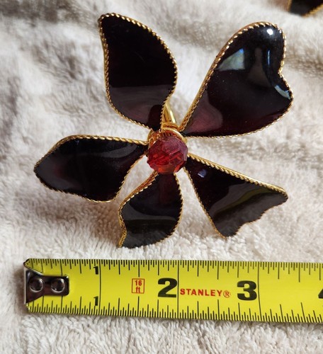 Floral Napkin Rings Set Of six gold tone red Christmas table flower elegant - Picture 6 of 6