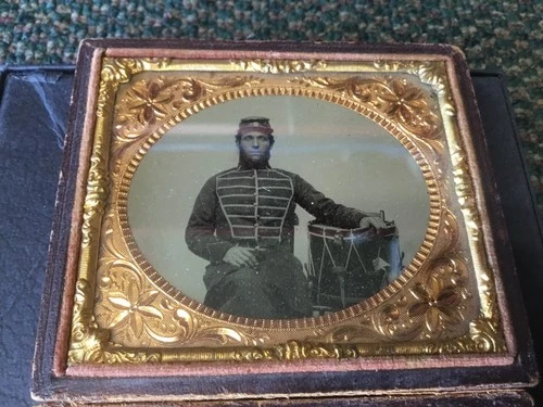 New ListingCIVIL  WAR  AMBROTYPE PHOTO, UNION DRUMMER