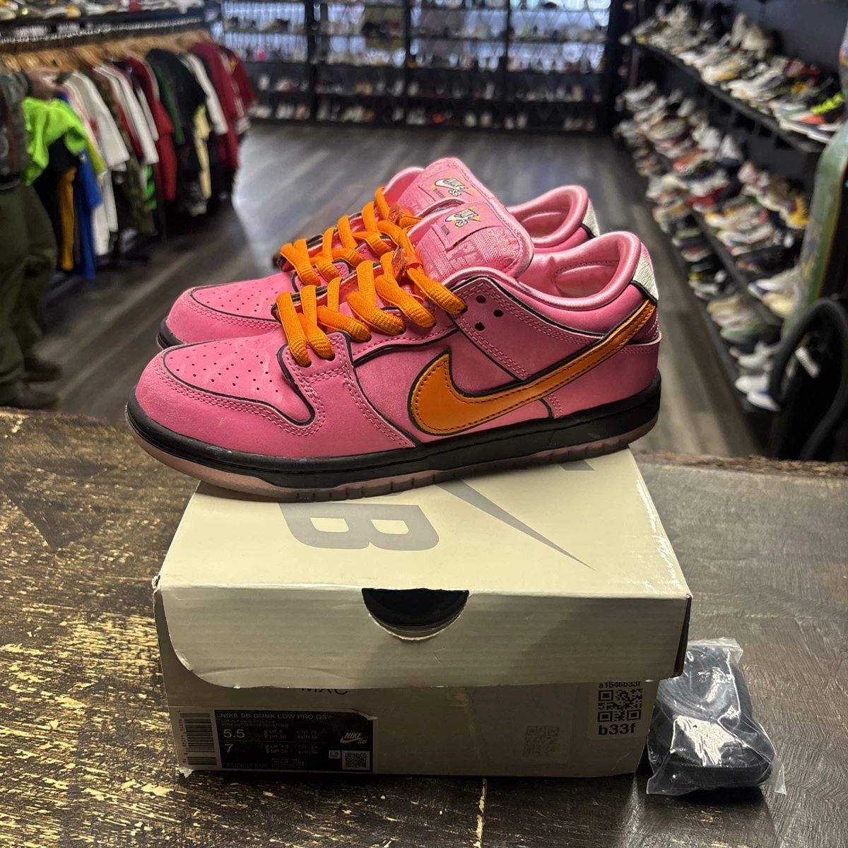 Preços baixos em Nike The Powerpuff Girls x Dunk Pro SB QS Low
