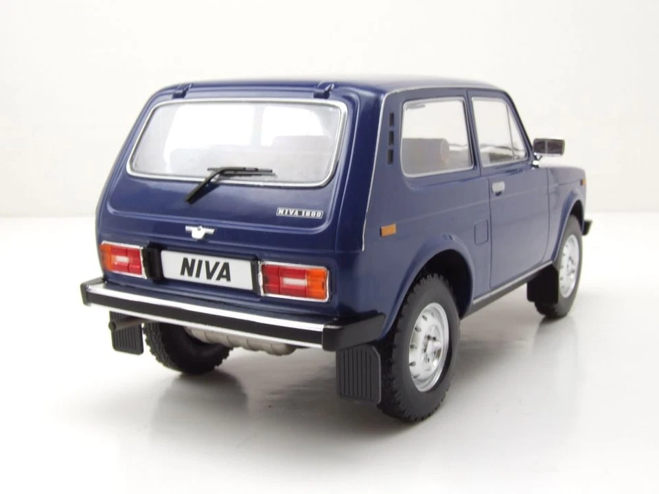 Lada Niva 1976 dunkelblau Modellauto 1:18 MCG - Bild 2 von 4