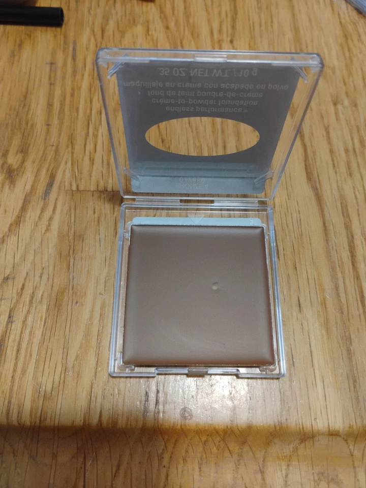 Base en crema a polvo Mary Kay Endless Performance bronce 4 # 077880 Foto 2 de 2