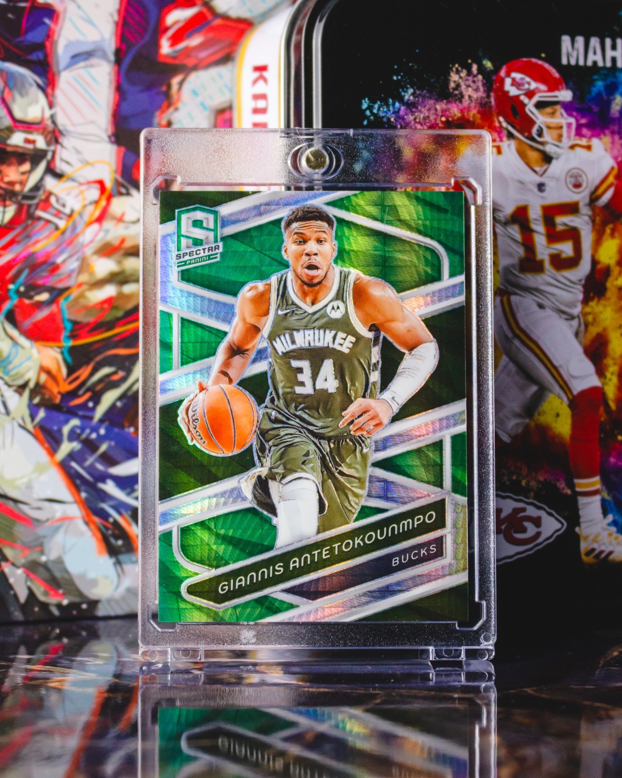 2023-24 Panini Spectra #125 Giannis Antetokounmpo Green International /75