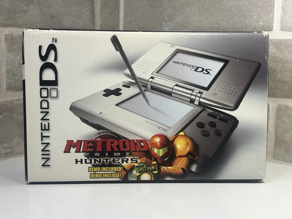 Metroid Prime Hunters -Nintendo DS handheld Console Silver + Game EDITION - Image 2 of 4