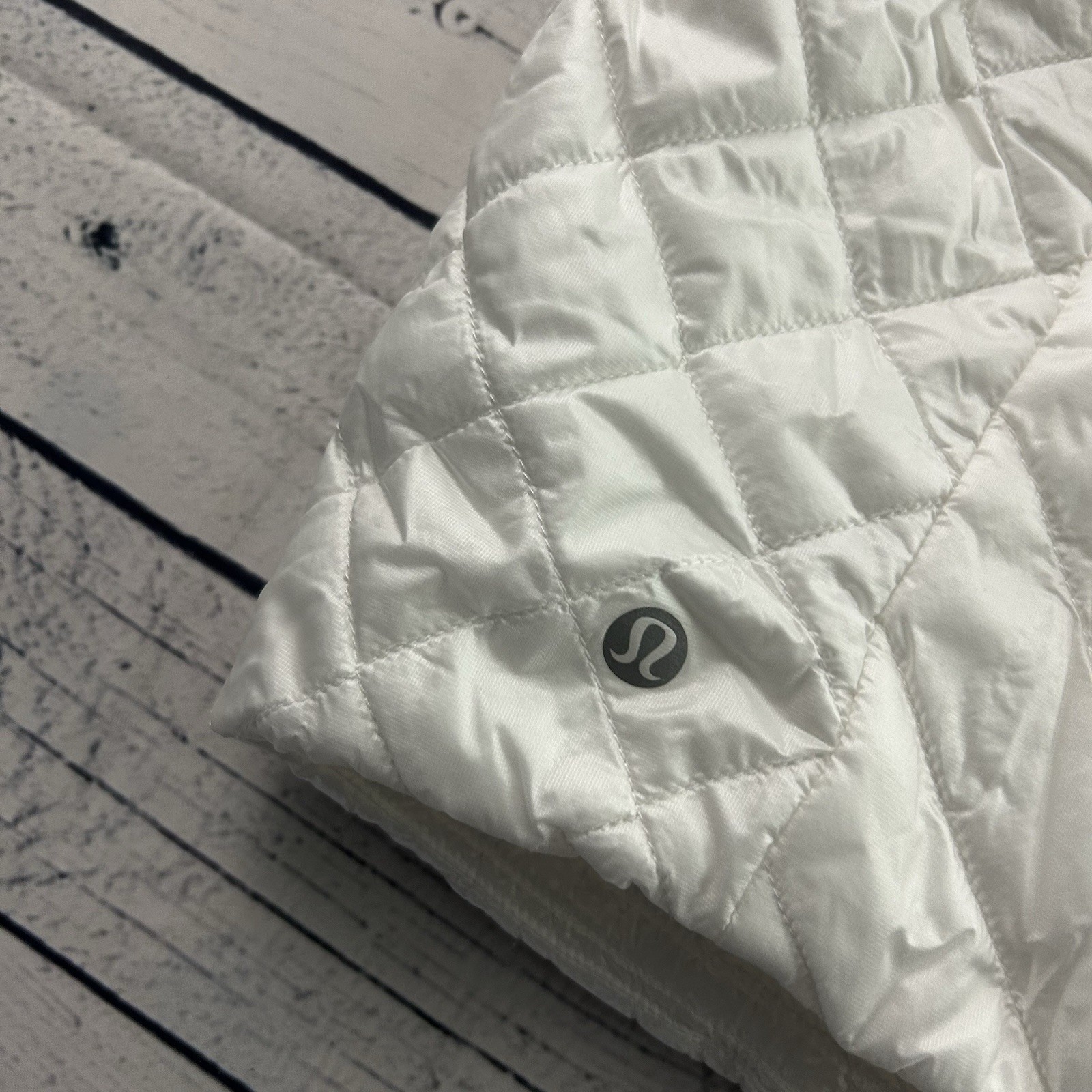 Lululemon Snap Button Lightweight Puffer Vest Cro… - image 7