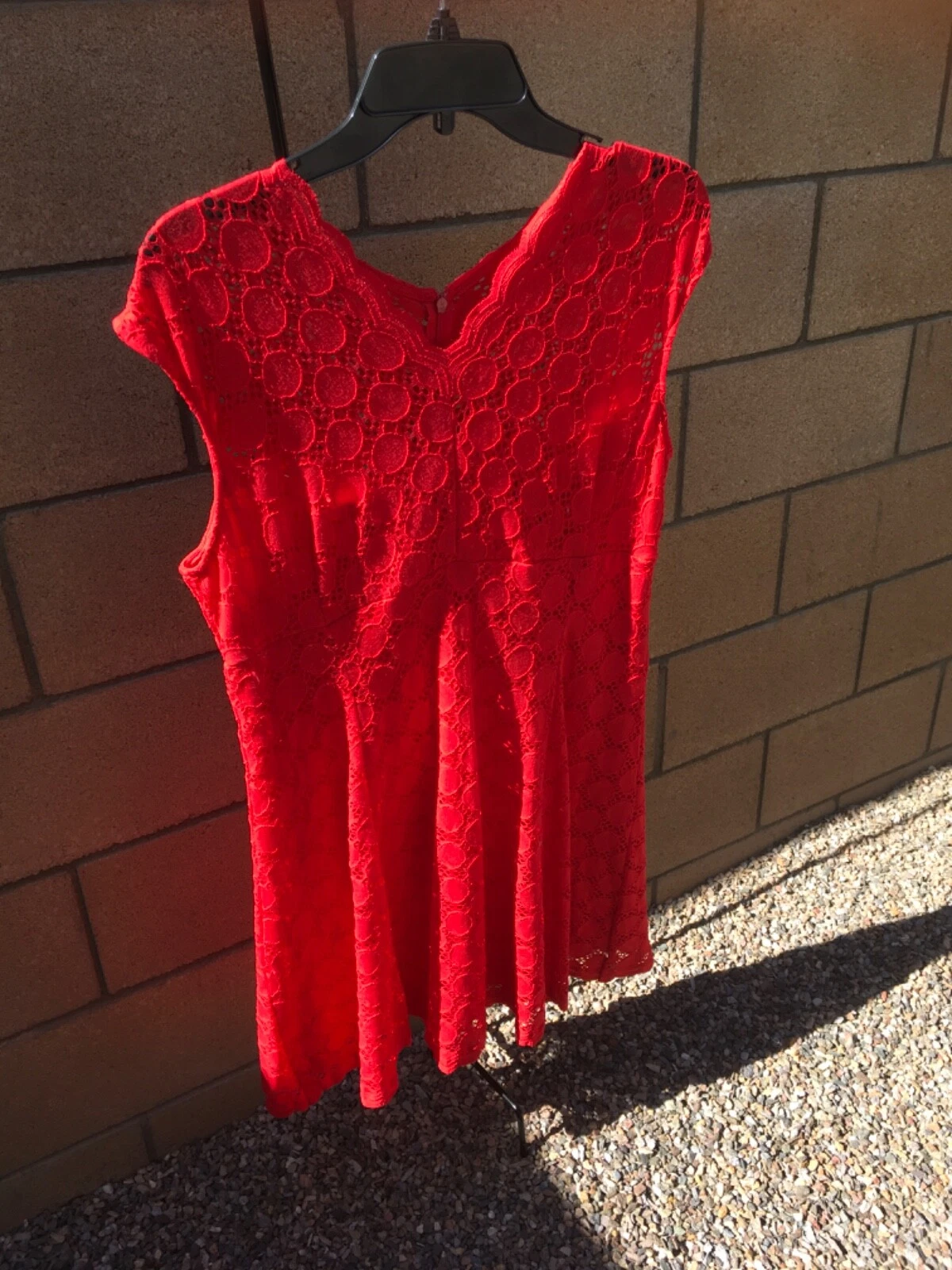 VETEMENTS Abito Ronni Nicole Petite XL rosso mela senza maniche occhielli pizzo nuovo con etichetta