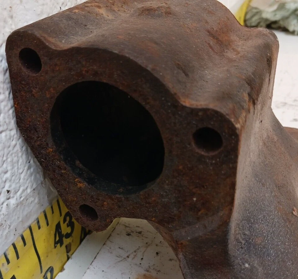 Colector de escape usado OEM GM RH 371 568926 1957-58 Oldsmobile 88-98 (M18) Foto 2 de 4