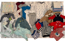 Lot 27 pieces 0-3 months jackets shorts blankets bodysuits hats bibs bathrobe U3
