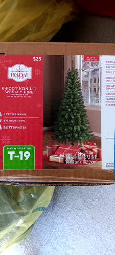 Wesley pine, artificial Christmas tree, used, in box. 6 feet.