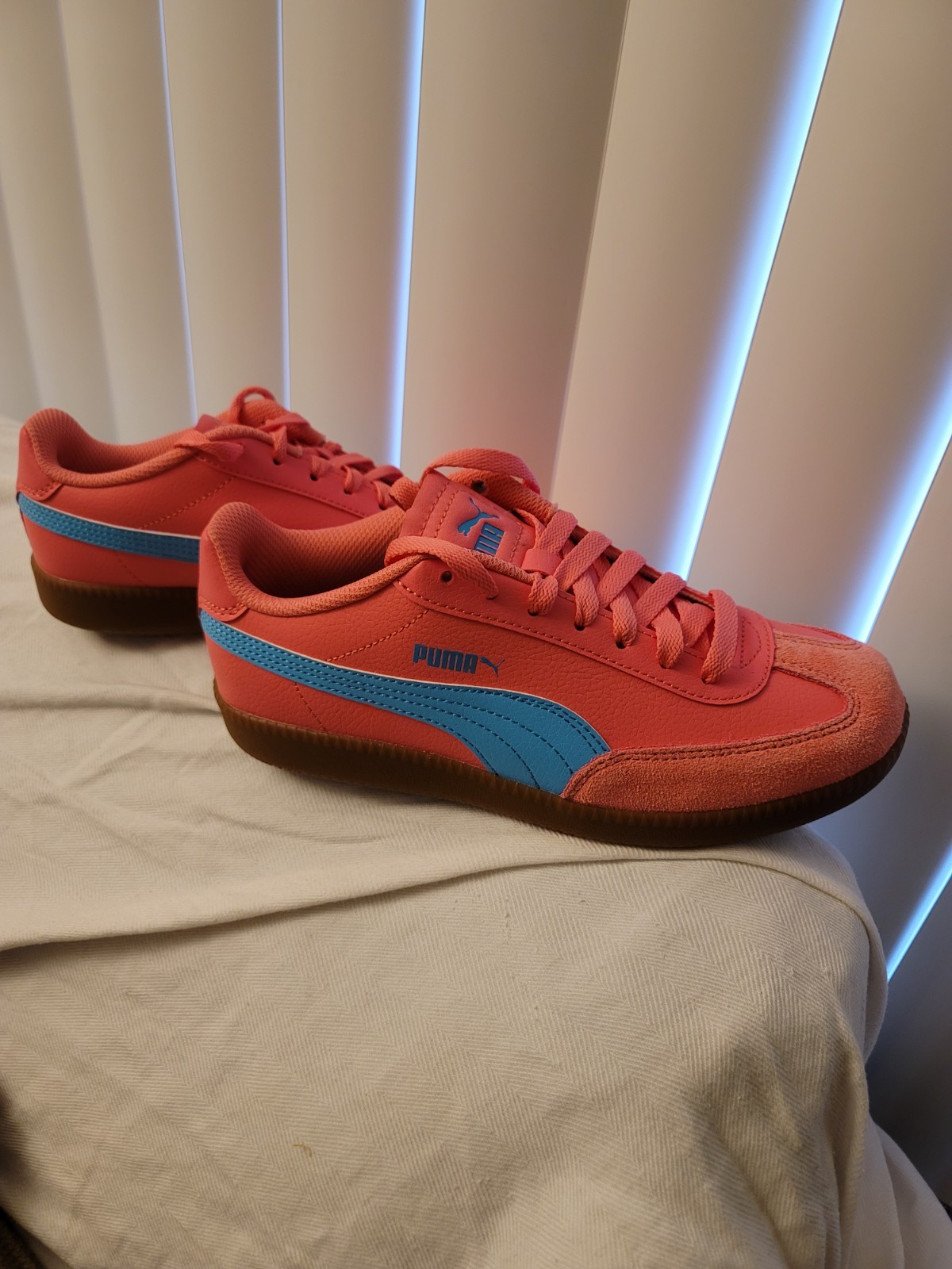 Brand New Puma women's size 7.5 sneakers gummy soles rare retro 7 1/2 nwt PINK image 4