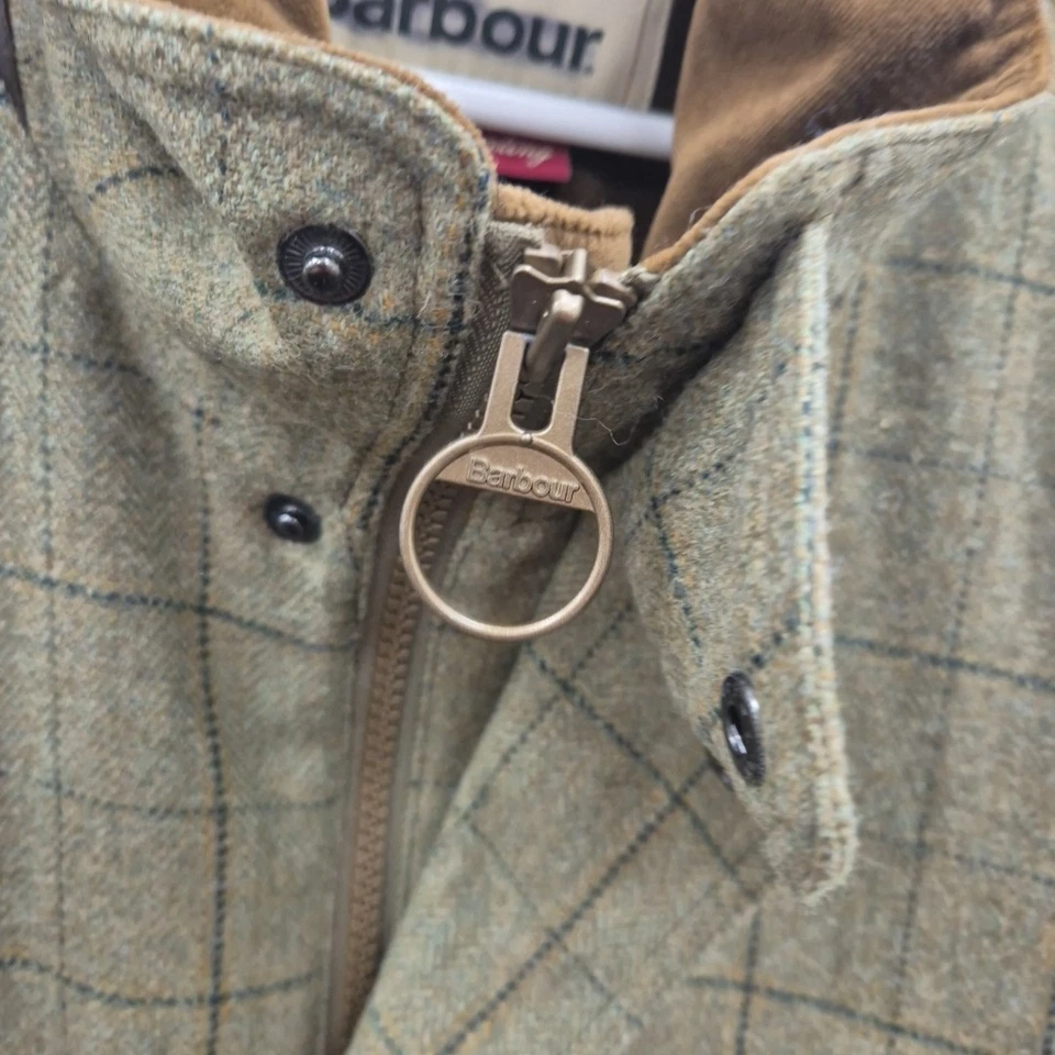 Barbour Berwick Green Check Tweed Sporting Shooting Waterproof Coat Jacket XL - Image 3 of 4