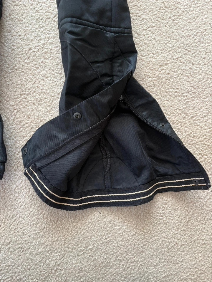 Pantalones de esquí Roffe Youth “Last Blast” talla 10. Rodillas acolchadas Flair Bottoms Foto 3 de 4