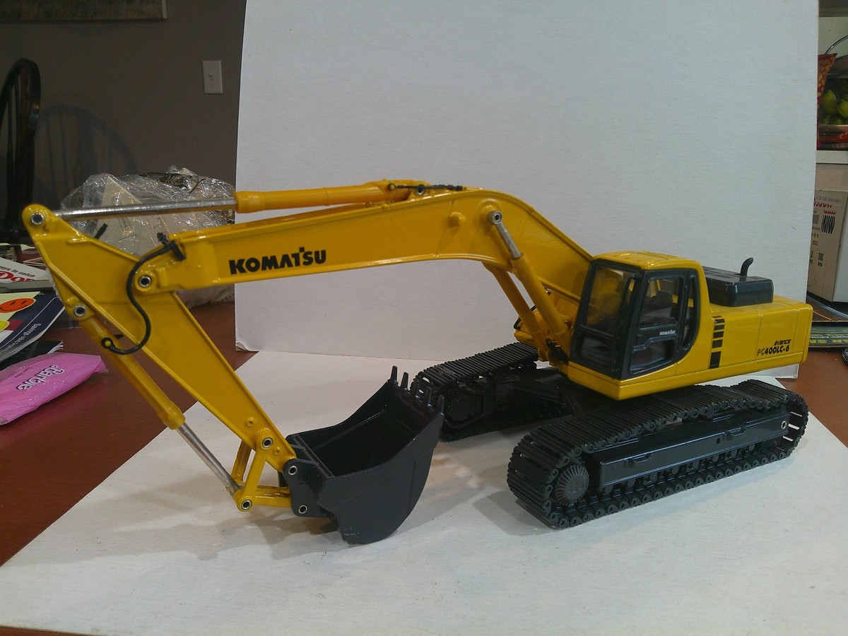 JOAL Komatsu PC400LC-6 Avance #266 1:32 scale Read Description | eBay