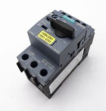 Siemens SIRIUS 3RV2011-0KA15 E:01 circuit breaker including auxiliary switch -used- 