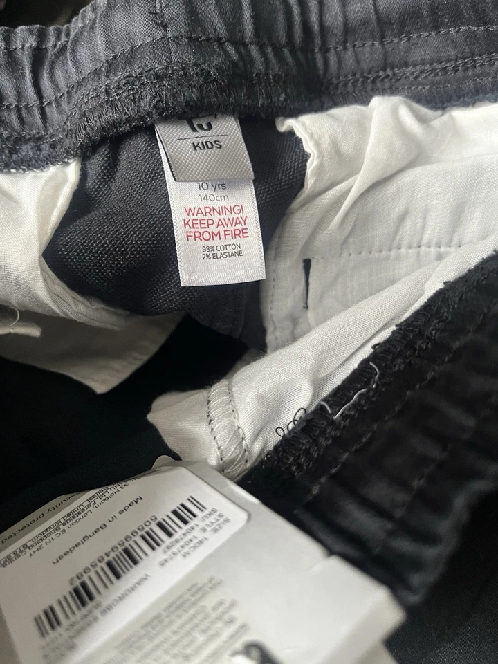 Boys Black Cargo Trousers Pants TU Brand New With Tags Age 10 Years - Image 2 of 2