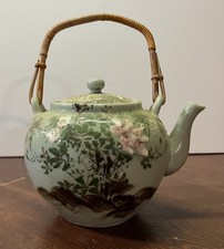 ANTIQUE JAPANESE MEIJI PERIOD SETO CELADON TEAPOT, C. 1890