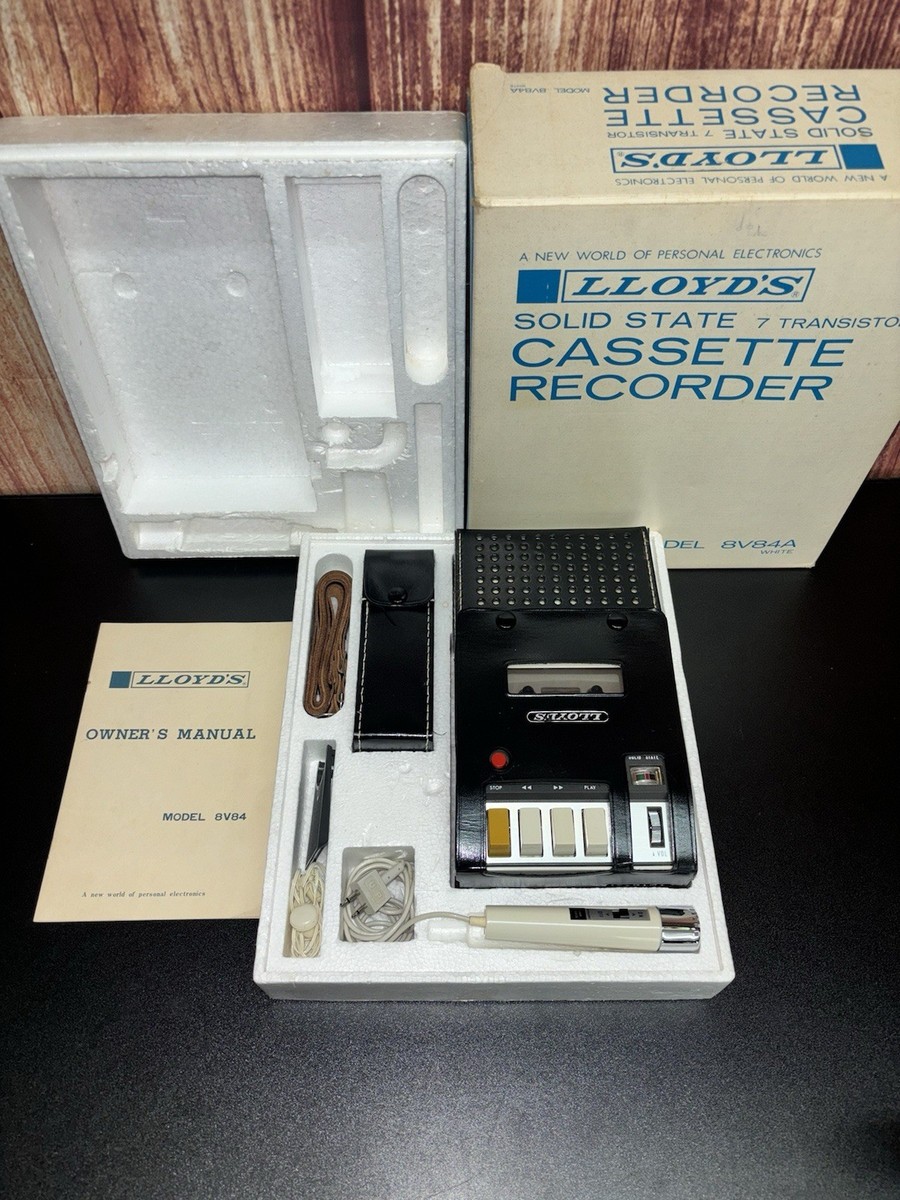 LLoyds Solid State Cassette Recorder Model 8V84A w/Box/Accessories