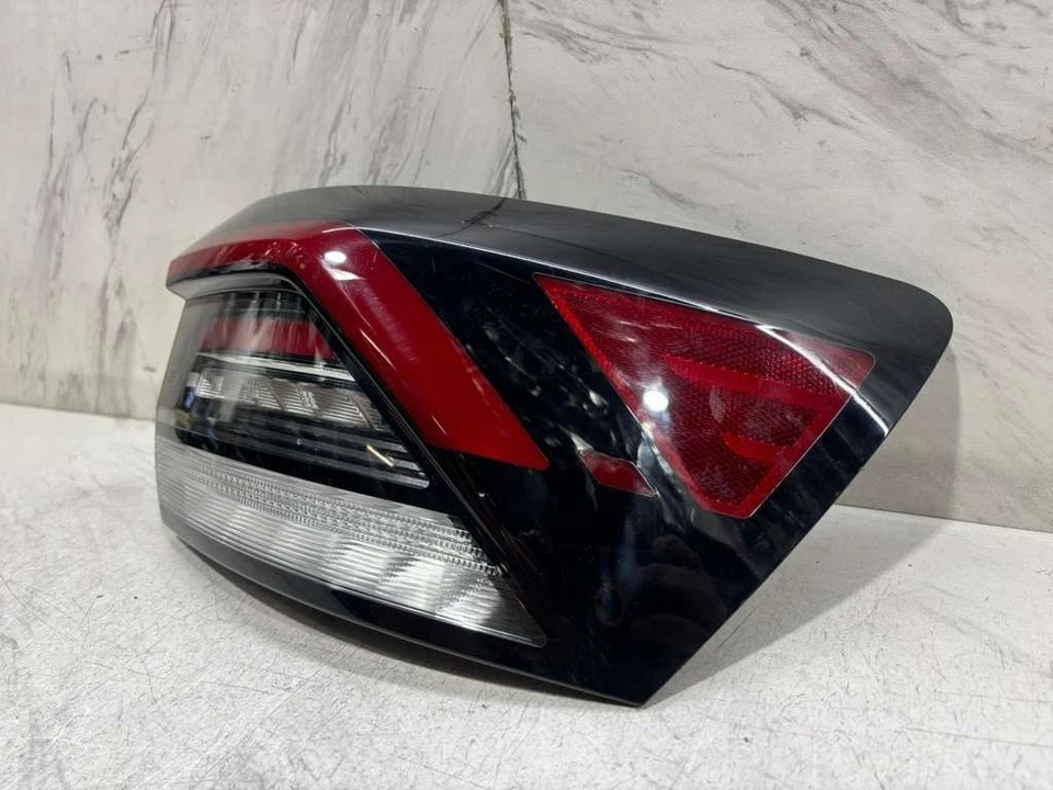 2025 VOLKSWAGEN TAOS ВНЕШНИЙ ЗАДНИЙ ФОНАРЬ В СБОРЕ OEM ПРАВАЯ ПАССАЖИРСКАЯ СТОРОНА СВЕТОДИОДНАЯ ЛАМПА - Изображение 3 из 4