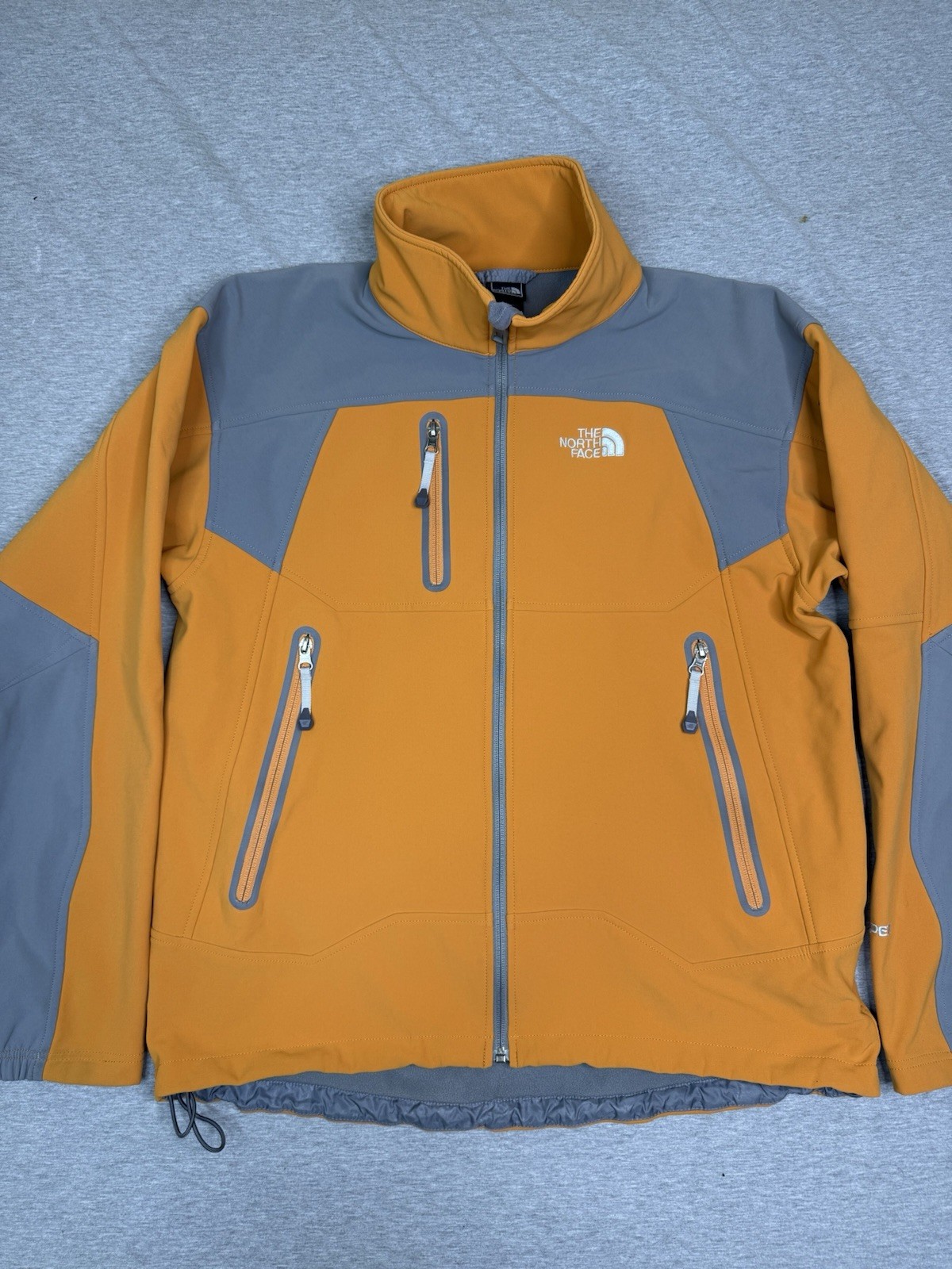 The North Face Apex Bionic Softshell Full Zip Jac… - image 1