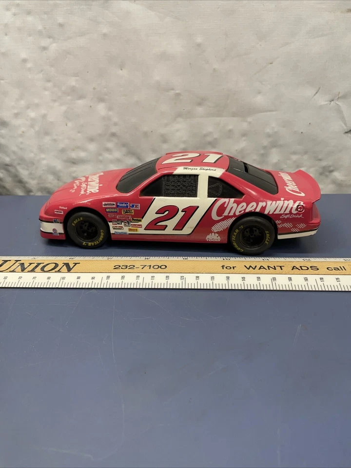 #21 Cheerwine Morgan Shepherd 1994 Racing Champions 1:24 Diecast Bank 1 de 5000 Foto 4 de 4