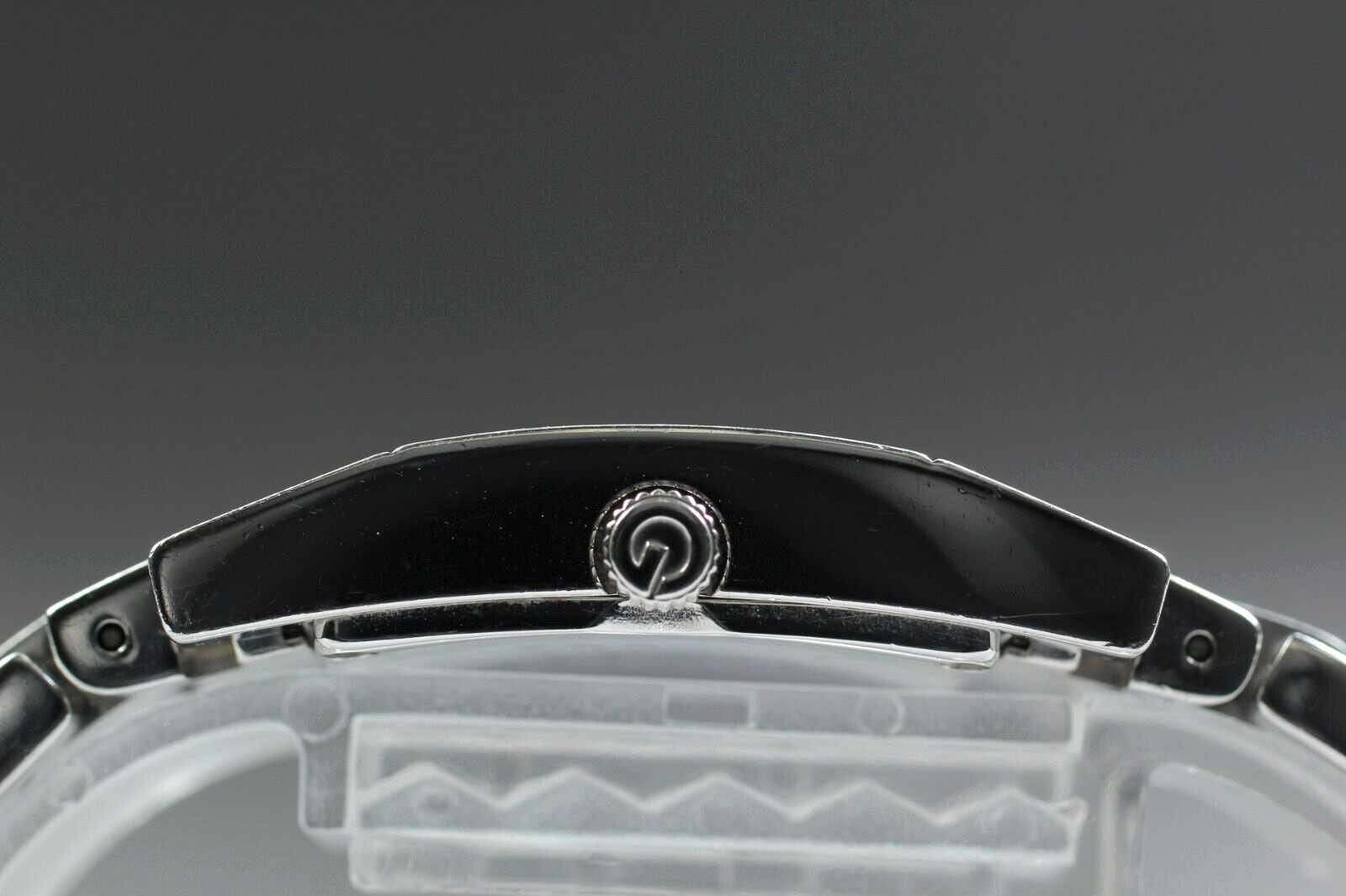 【NEAR MINT】 Gucci 7700L Quartz Square Silver White Dial Women's Watch From JAPAN thumbnail 6