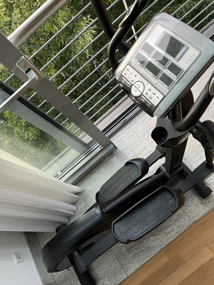 Cardiostrong Fitnessgerät EX40 Crosstrainer - wenig gebraucht - Bild 4 von 4