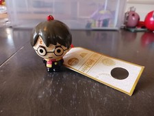 NWT Wizarding World of Harry Potter Gryffindor Winter Scarf Ornament