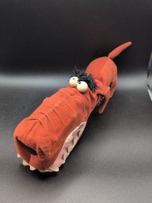 Vintage Tiger Electronics Woofer Snapper 12  Dog Plush Shakes Barks Takara 2000