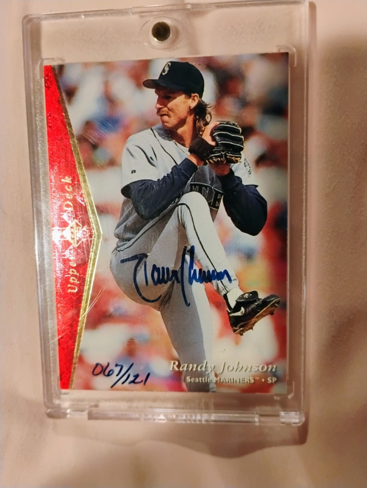 2001 Upper Deck SP Authentic Randy Johnson /121 Seattle Mariners  Buyback Auto