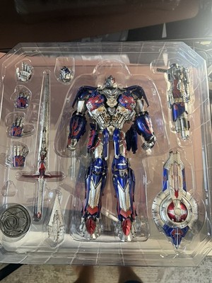 Transforming Toy Toyworld TW-F01 Tactics Waistcoat Knight Orion Deluxe Edition