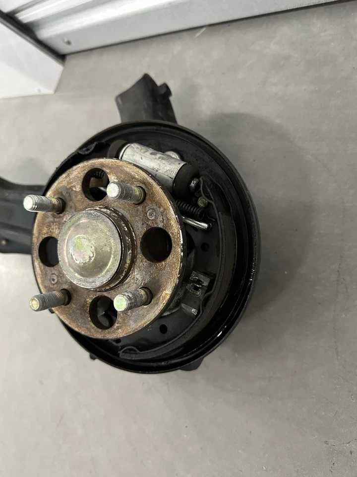 Brazo de freno de tambor trasero Honda Civic CRX 1988-1991 OEM CONDUCTOR IZQUIERDO Foto 2 de 4