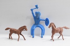 MARX INDIAN CHIEF BLUE MOLDED BROWN HORSES TOY 3PCS MIXED LOT VINTAGE 1950s TOYS