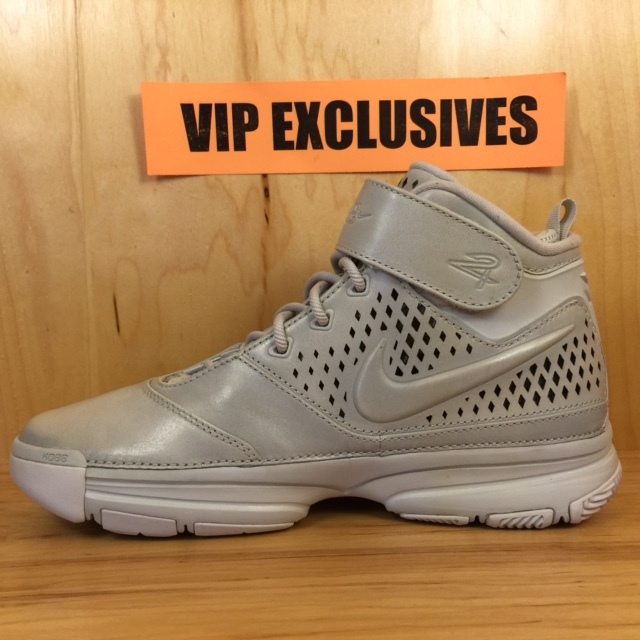 Nike Zoom Kobe II 2 FTB Fade to Black Light Bone Black Mamba Pack