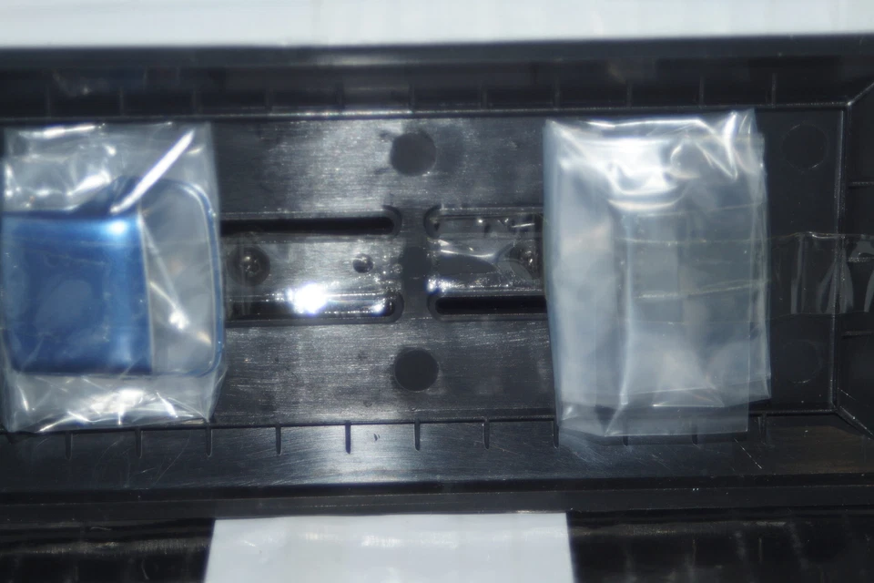 Vanguards Sunbeam Alpine Series 2 Quartz blue metallic VA07007 1:43 - Image 3 of 4