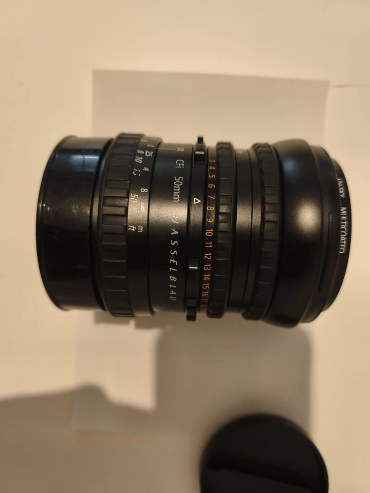 Carl Zeiss CF 50mm f/4 objectif fixe monture Hasselblad avec bouchon et étui - Photo 1/4