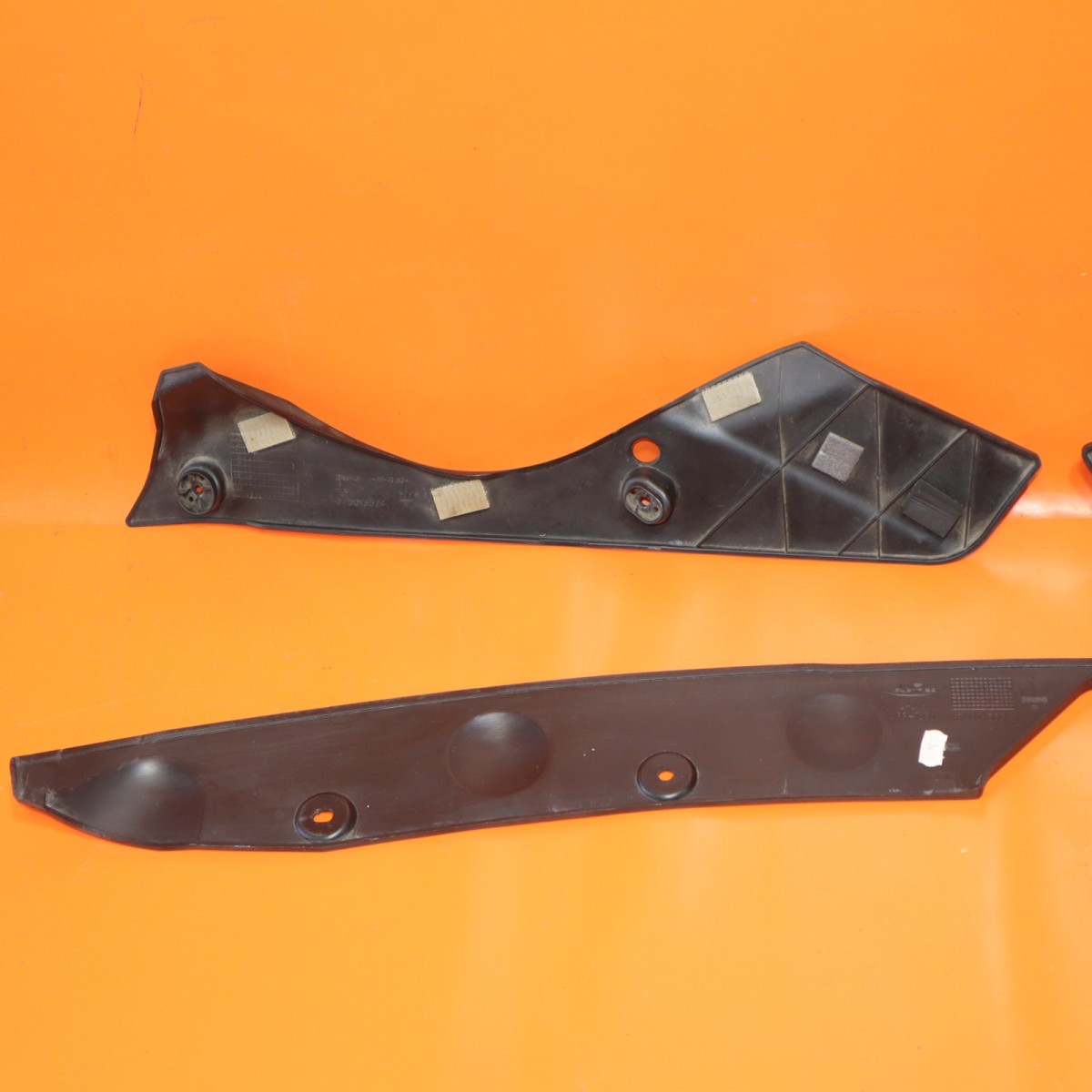 MASERATI QUATTROPORTE HEADLIGHT SUPPORT COVER 2013 2014 2015 2016 670013524