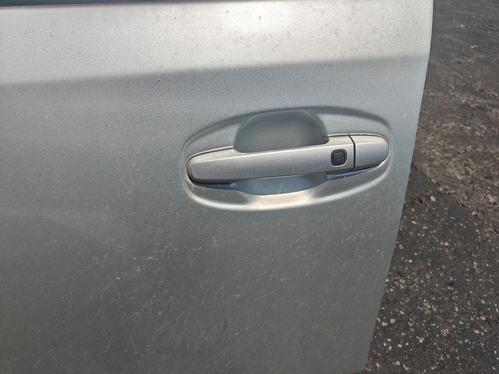 Toyota Prius Left Front Outer Door Handle NHW20 10/2003-04/2009