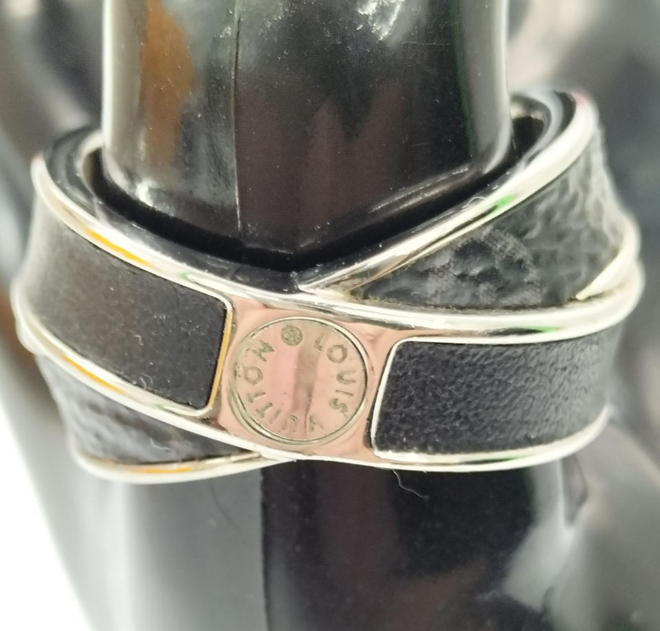 LOUIS VUITTON Monogram Eclipse Berg Entrelac Ring… - image 3