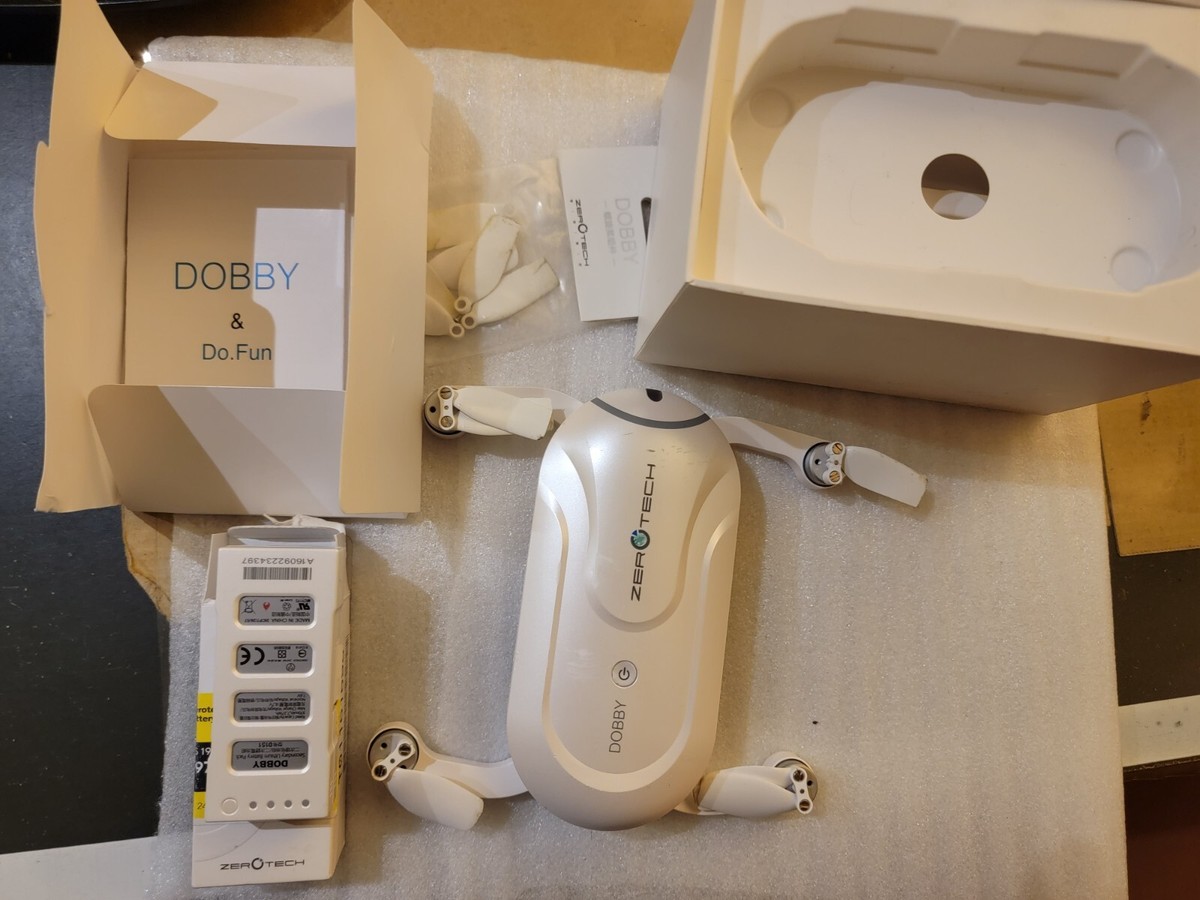 Defective ZeroTech DOBBY 4K / 13MP Pocket Drone with 1 x Battery