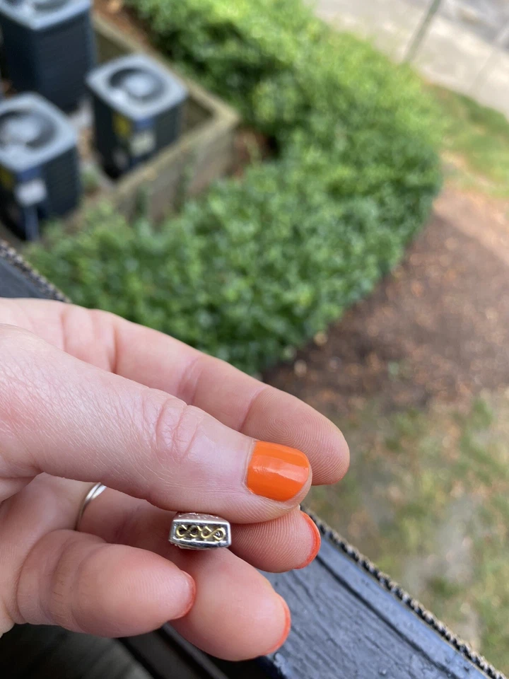 Collar colgante Simon G. RARO zafiro azul y diamantes. Foto 3 de 4