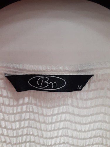 BM White Short Sleeved Round Neck Top Size Medium - Picture 3 of 4