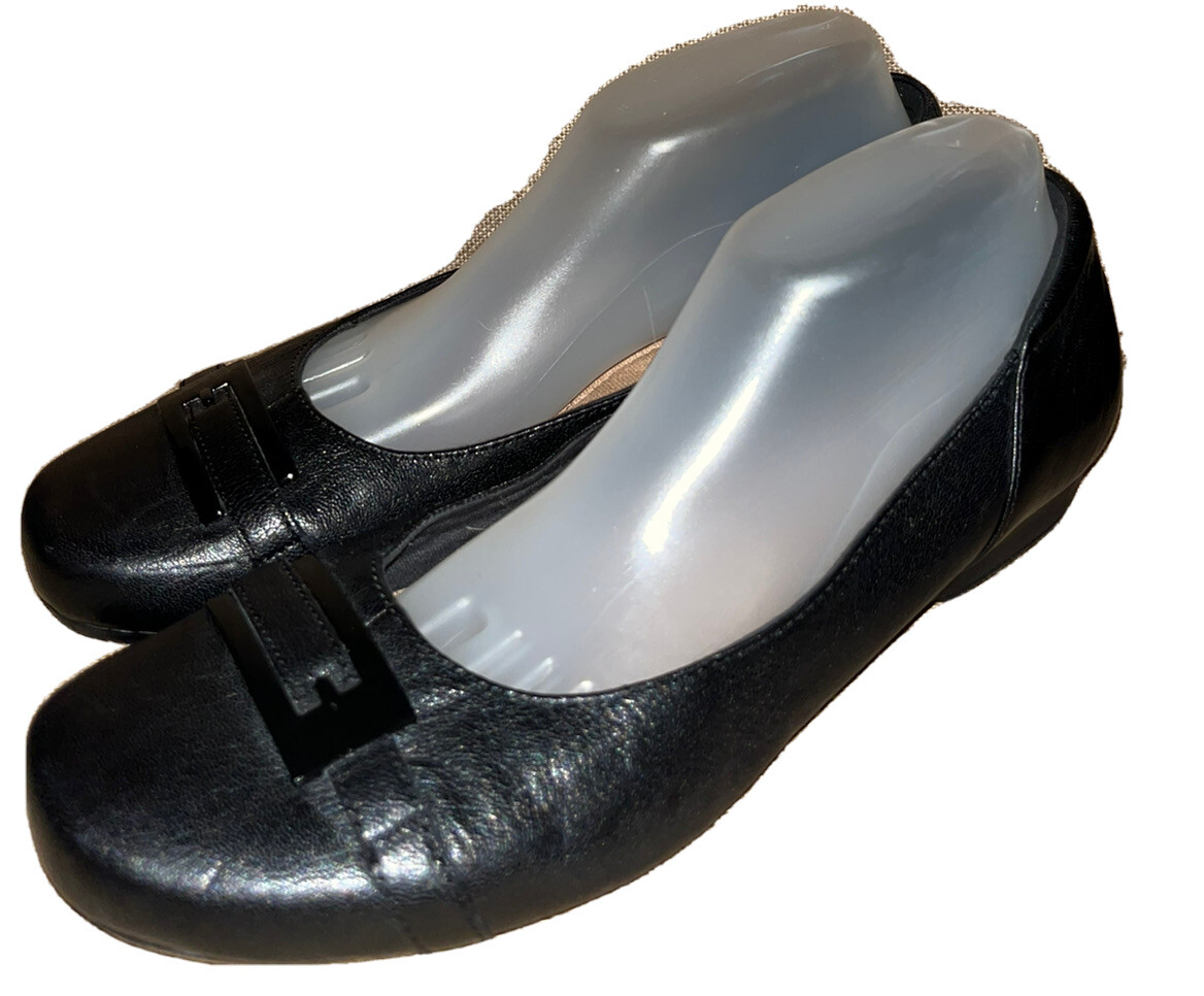Clarks Blanche West Flat Slip On Black Leather Wms Sz 11 Buckle Soft Cushion