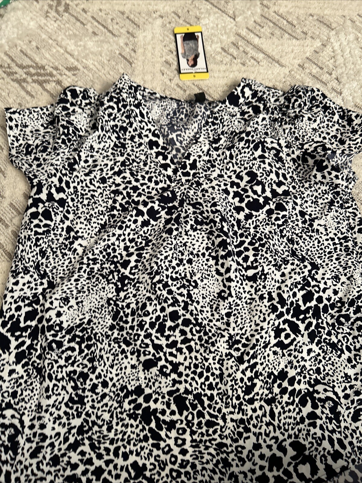 Hilary Radley  Blouse Womens Size Medium Flutter SleeveAnimal Print Navy White @