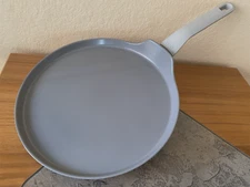 BergHOFF LEO CERA-Green NON-STICK PANCAKE Pan 11" All Cooktops Gray NEW