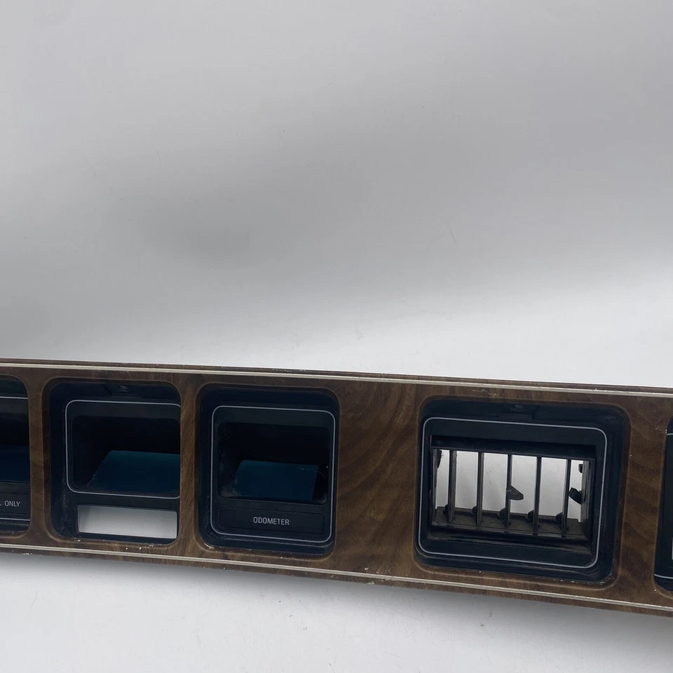 87 88 89 LINCOLN MARK VII LSC TABLERO PANEL BISEL VENTILACIÓN E4LB63044D70 Foto 3 de 4