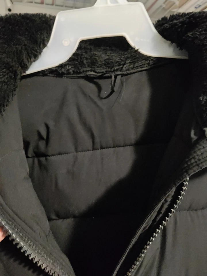 RETURN Andrew Marc Feminino de Pele Sintética com Capuz Chevron Parka Preto Tamanho L $180 7D021 - Imagem 3 de 4