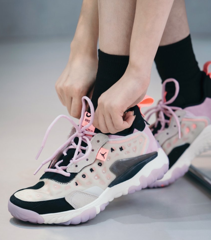 jordan delta 2 on feet